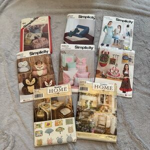 Lot of 9 Simplicity Sewing Patterns – Home Decor, Pet Bed, Pillows, Aprons Uncut